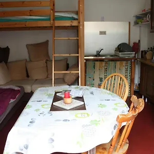 Petit Studio, Bien équipé, à La Campagne Appartement