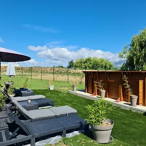 Mas Gabelys Propriété Privée Avec Parking Ds Jardin Clos Et Terrasse Avec Superbe Vue Ste Victoire Appartement